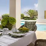Dorion Hotel