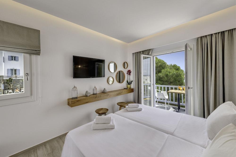 Makis Place Aparthotel