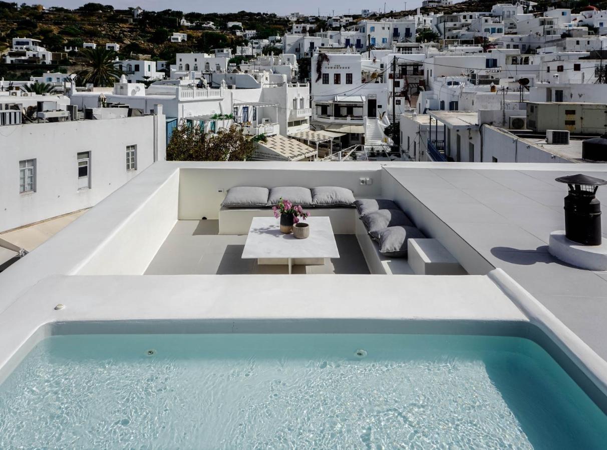 One Manto Square Apartment *