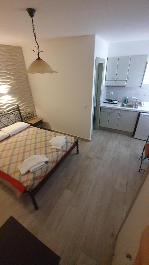 Germanos Studios Apartment *