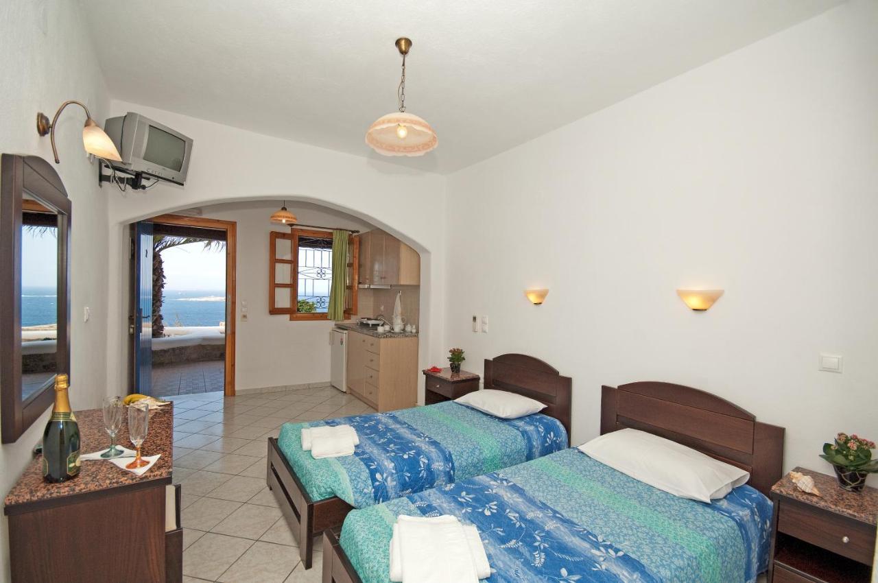 Germanos Studios Apartment *