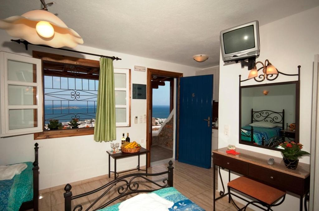 Germanos Studios Apartment *