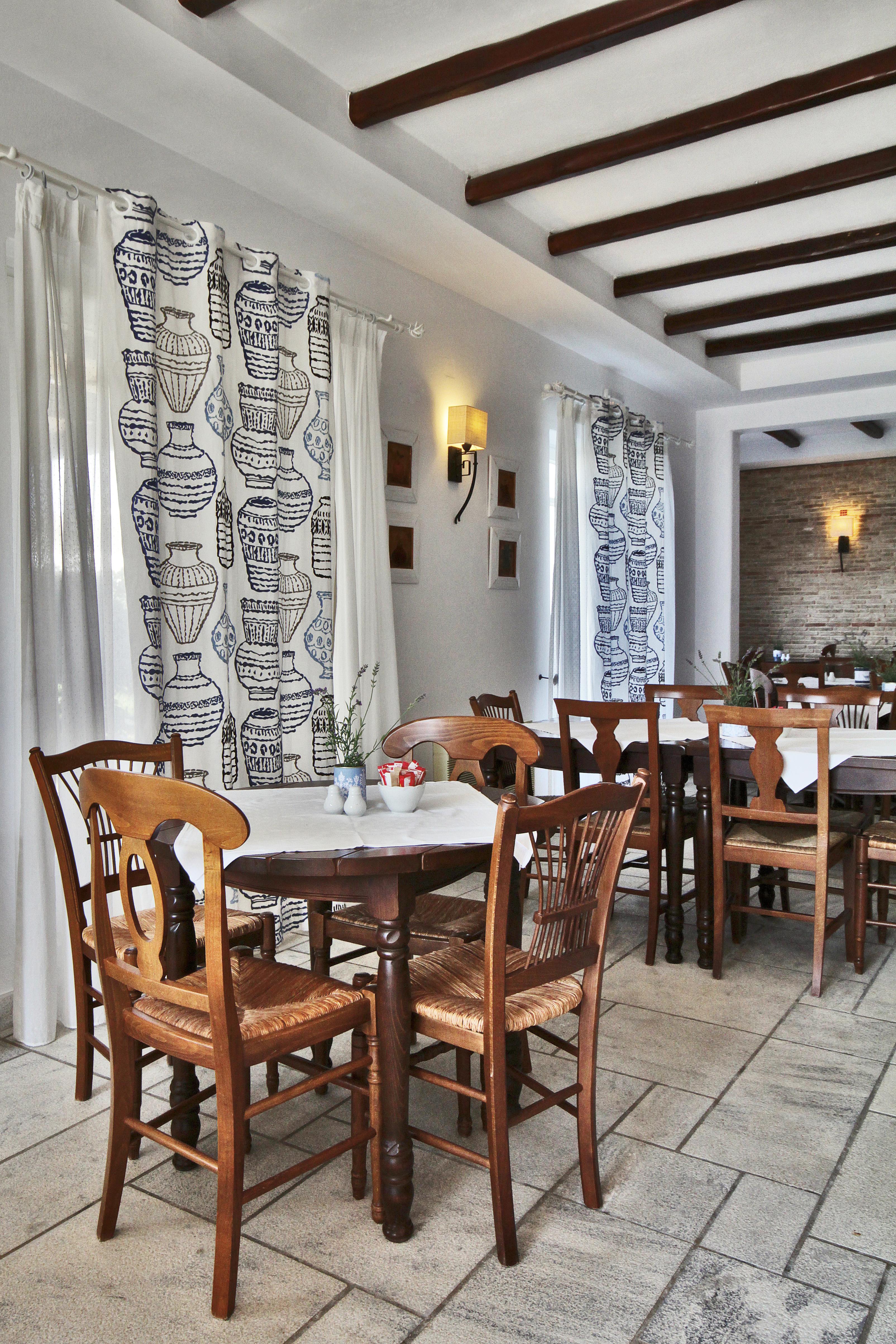 Pelican Bay Hotel