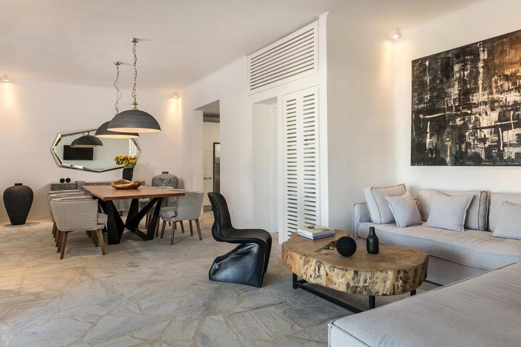 Lilium I - Overlooking Psarou Bay, Mykonos Villa