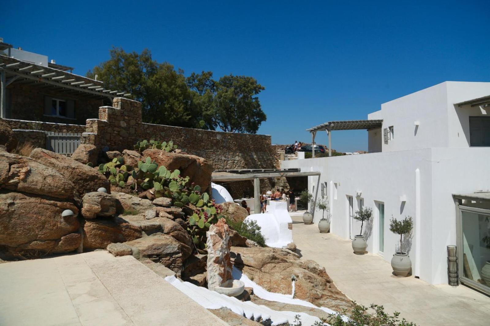 Paradise Estate Community