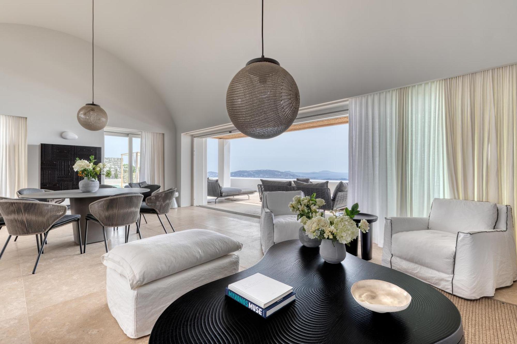 Silver Breeze * Mykonos Town