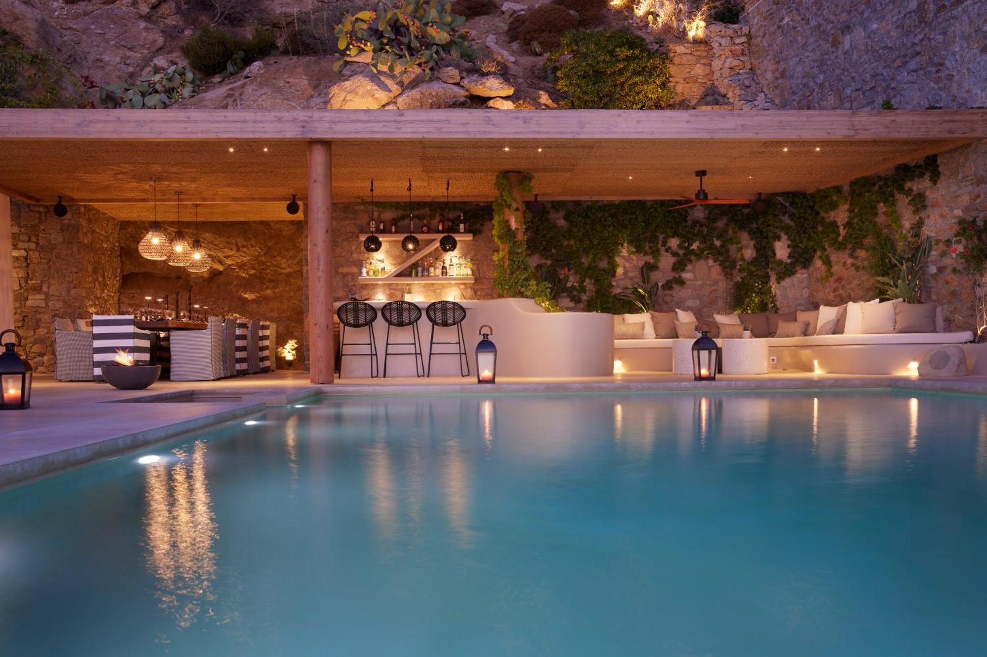 Silver Breeze Villa *