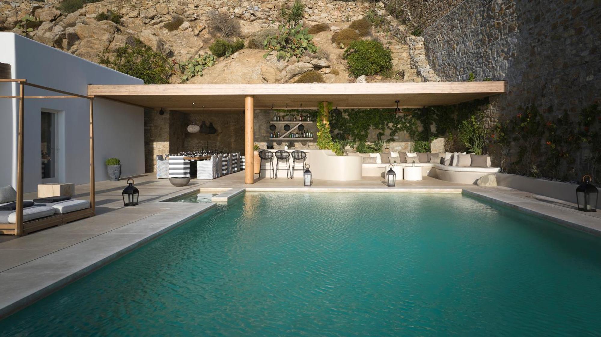 Silver Breeze * Mykonos Town