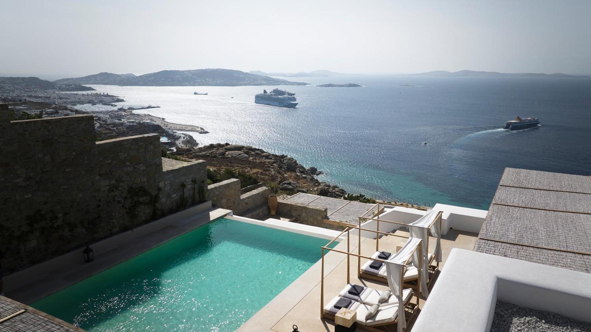 Silver Breeze * Mykonos Town