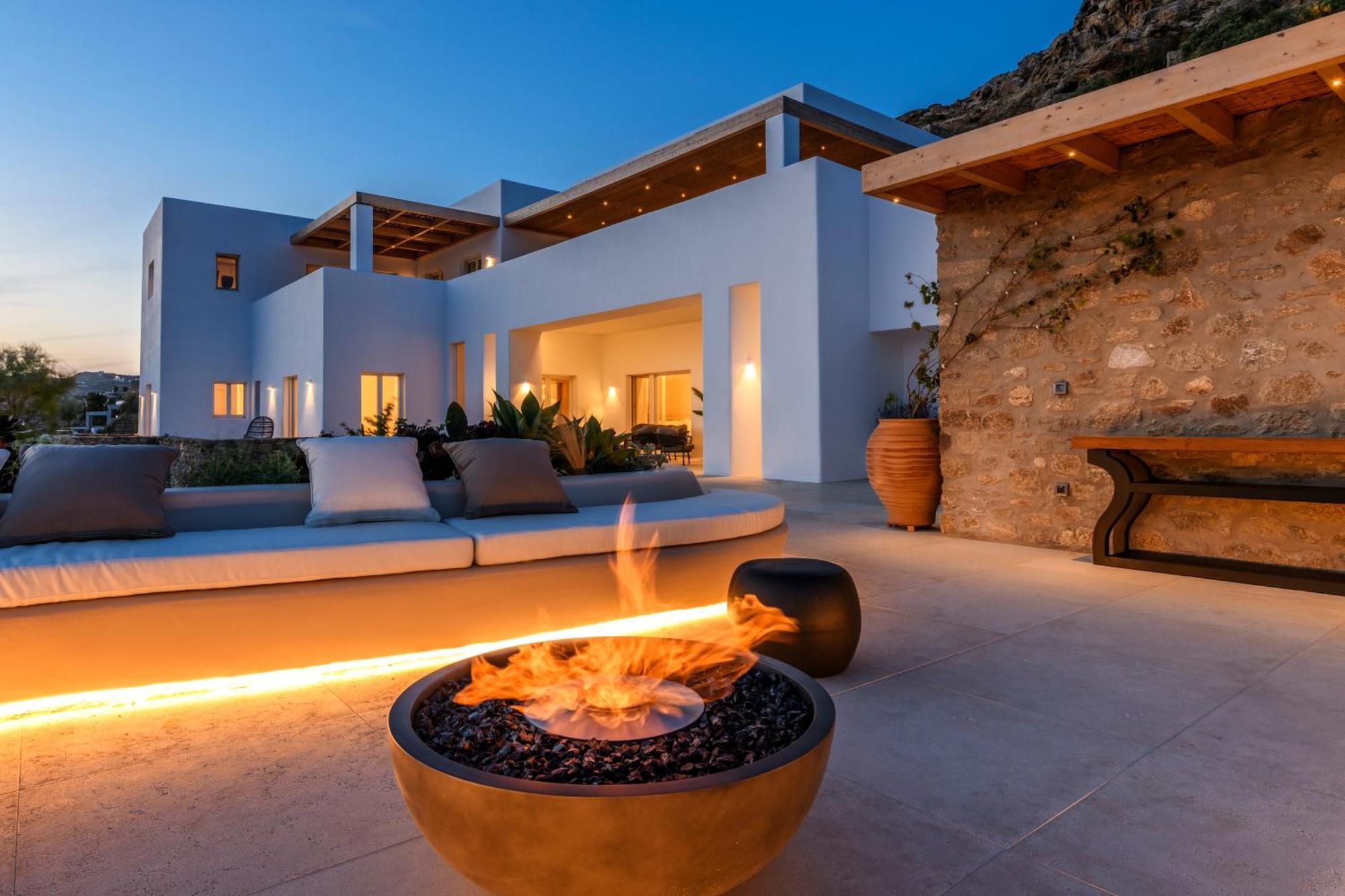 Silver Breeze Villa *