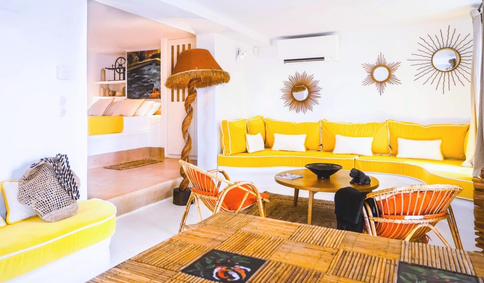 Nautilia - Luxury And Kalafatis