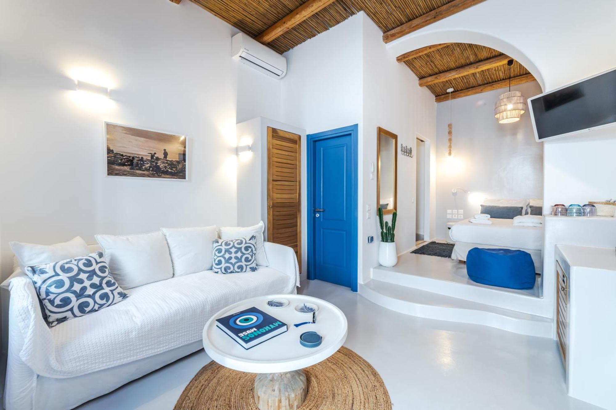 Chiara Mykonos