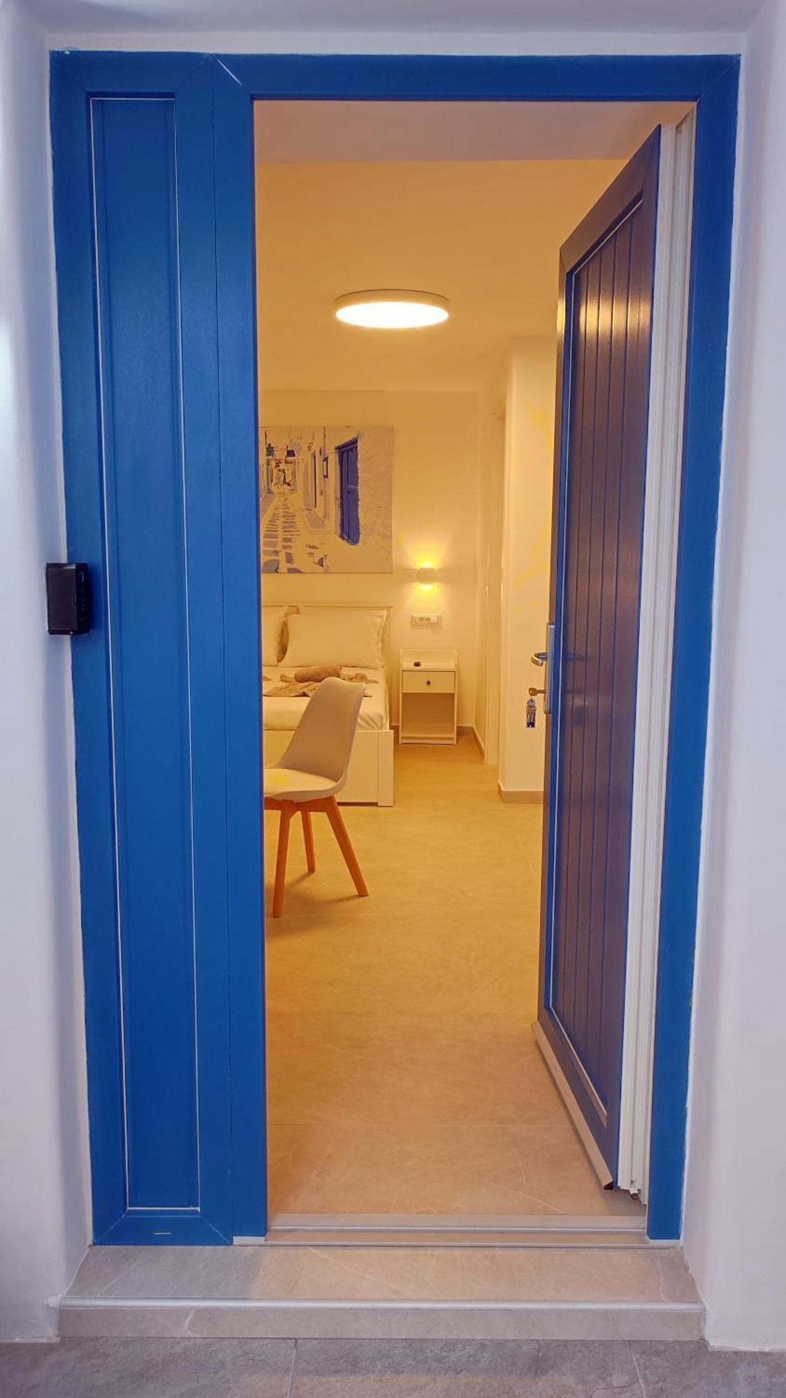 Annis Apartment *