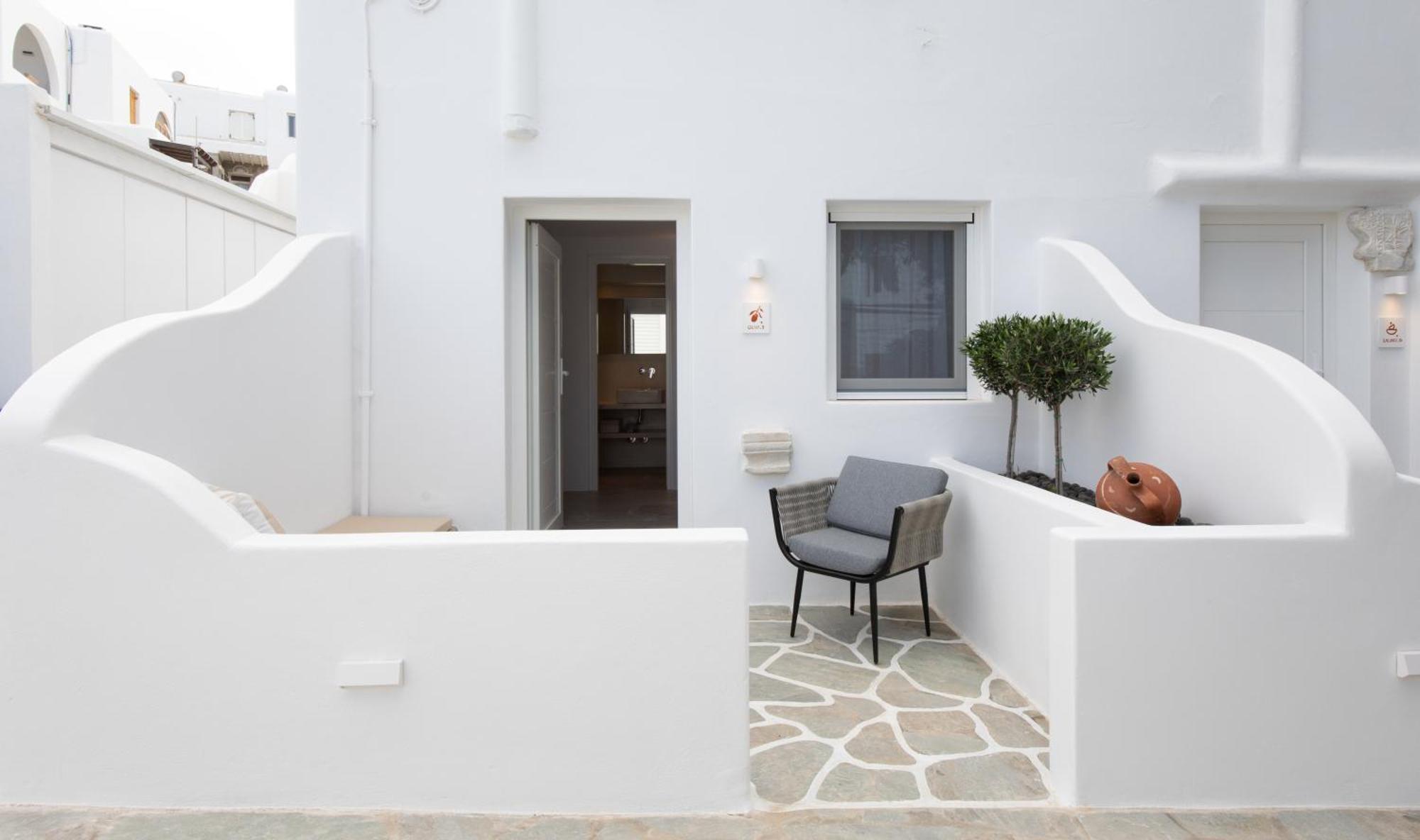 Mytheo Aparthotel
