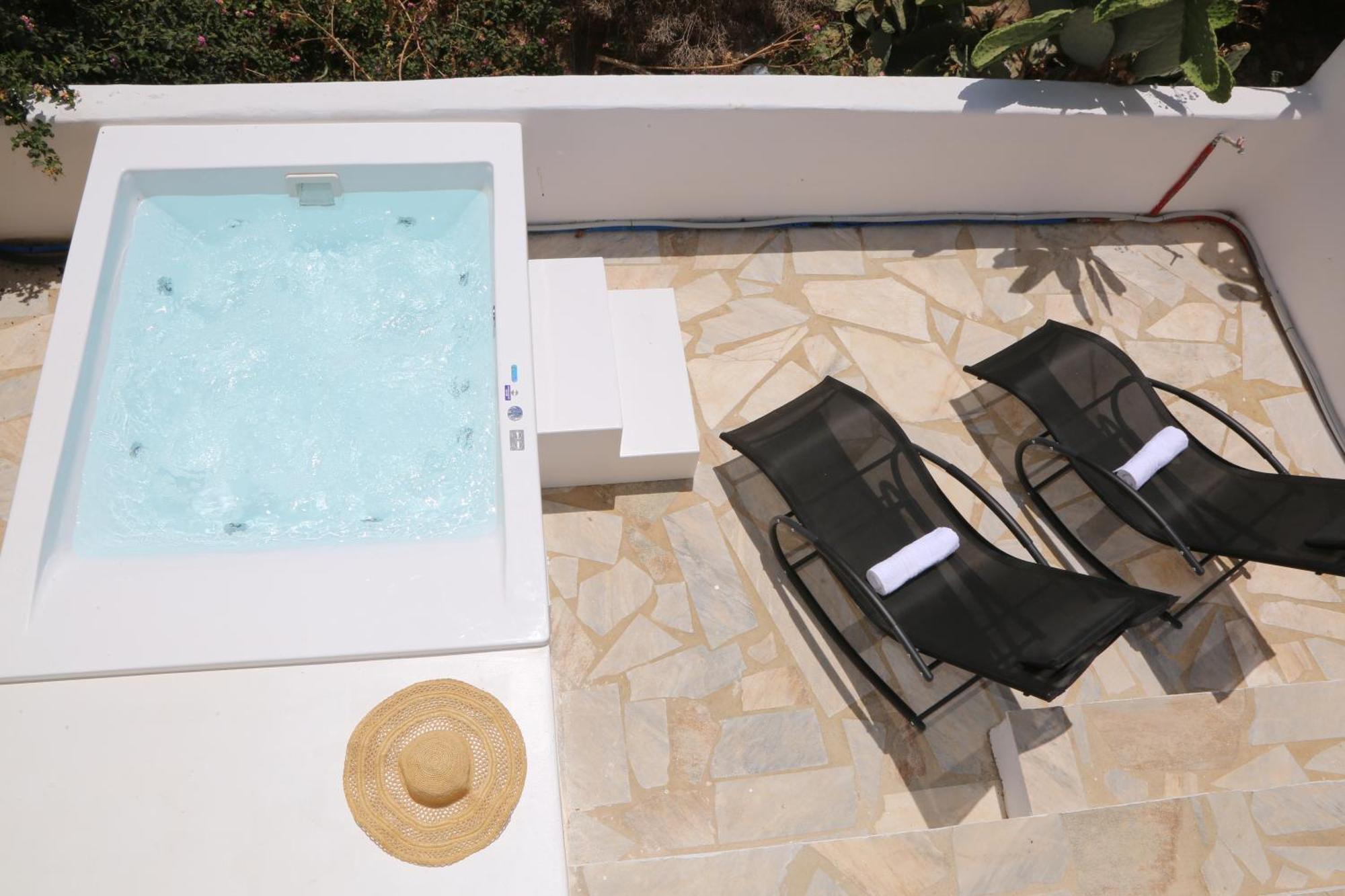 Cycladic With Hot Tub Ferienhaus Ano Mera