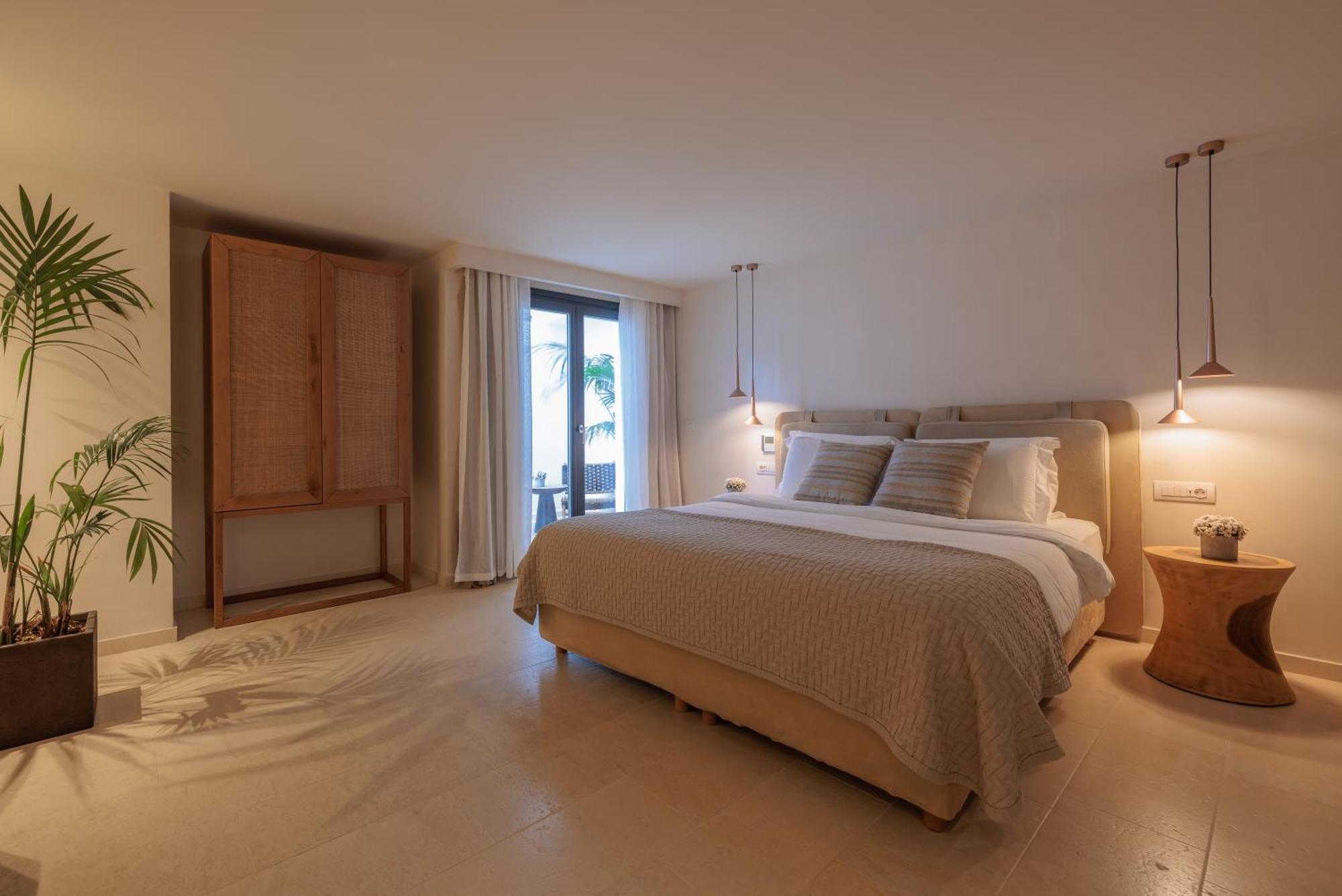Asty Mykonos & - World Of One Group 5*