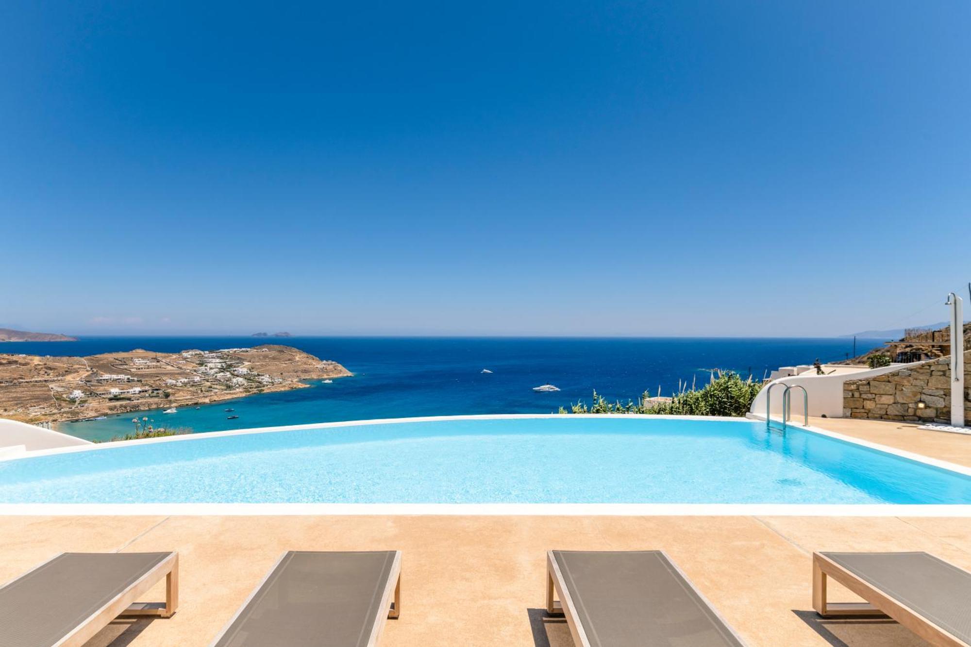 Luxury With Stunning Views Above Kalo Livadi Villa Mykonos Town