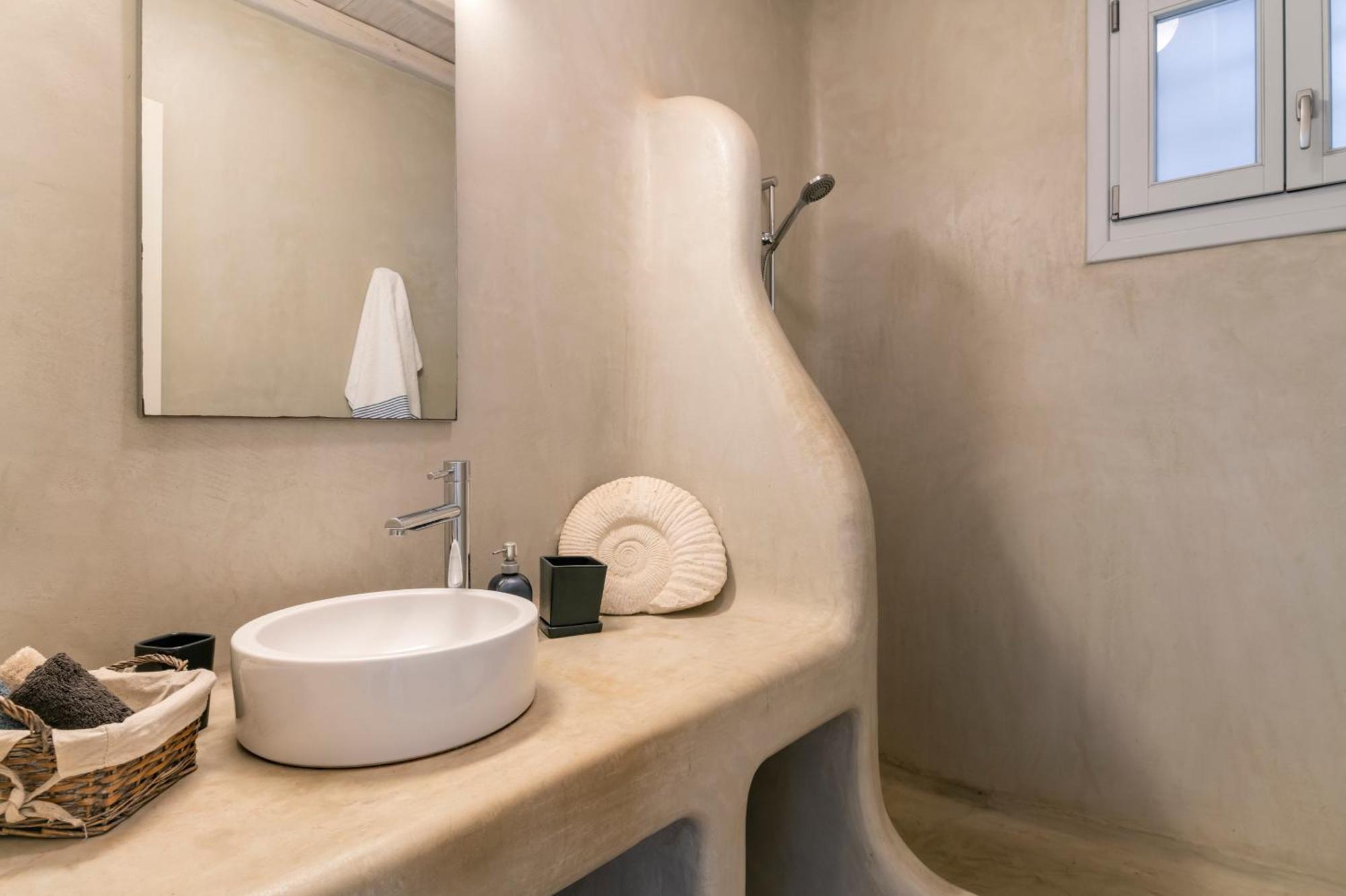 Luxury With Stunning Views Above Kalo Livadi Villa *
