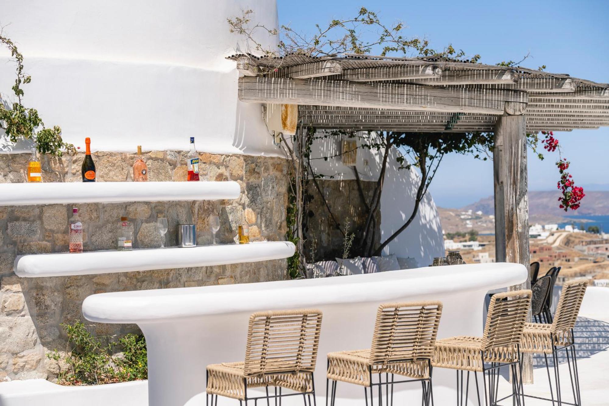Luxury With Stunning Views Above Kalo Livadi *