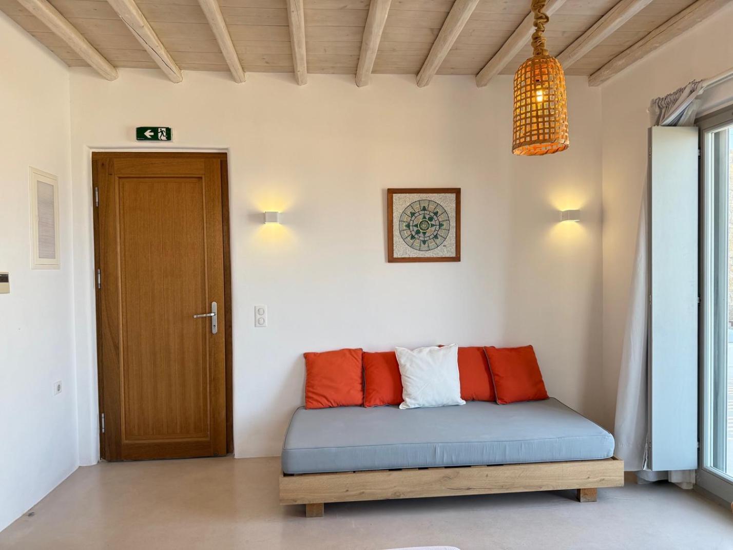 Hotel Myconian Crown Kalafatis