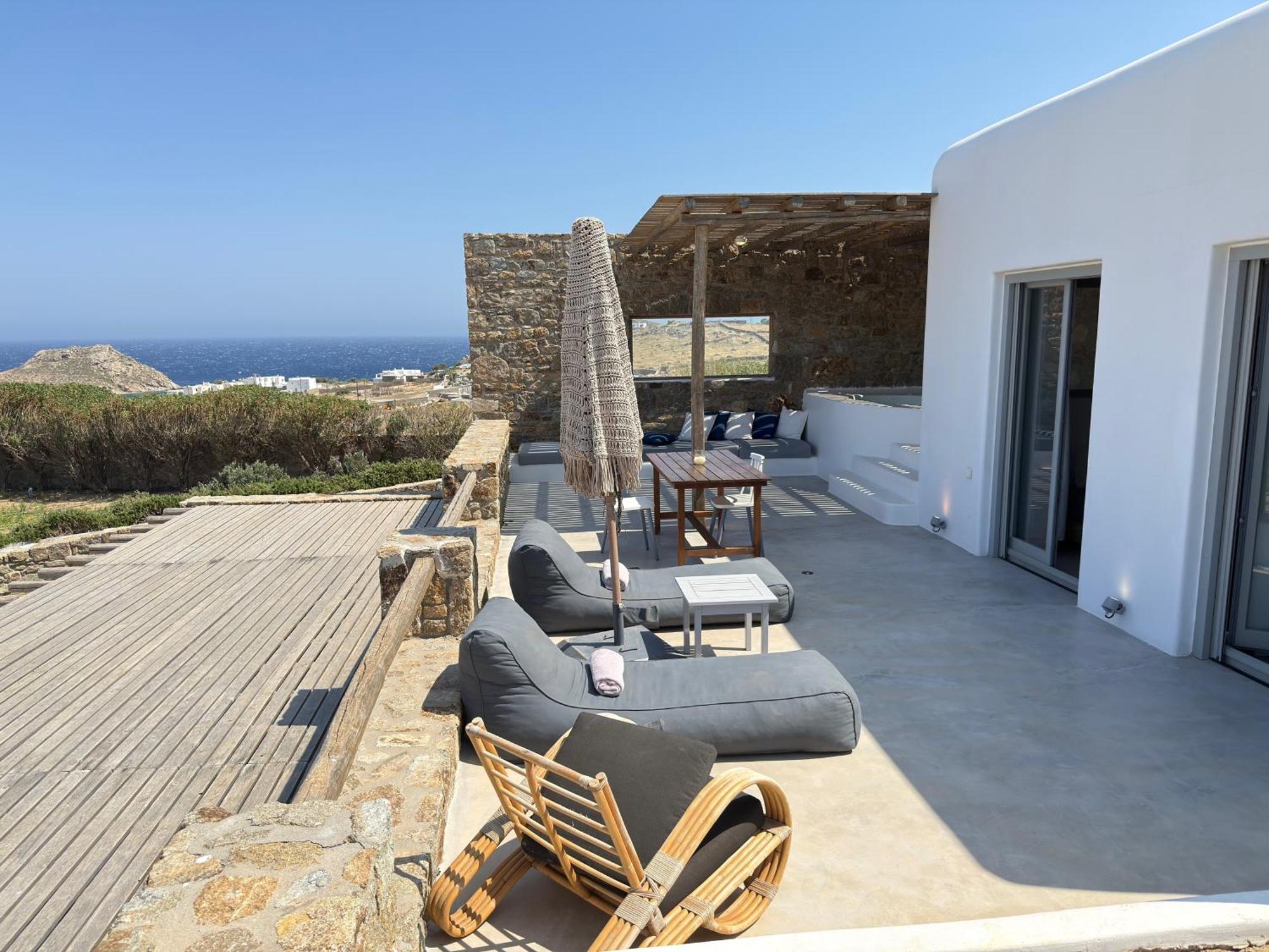 Myconian Crown Hotel