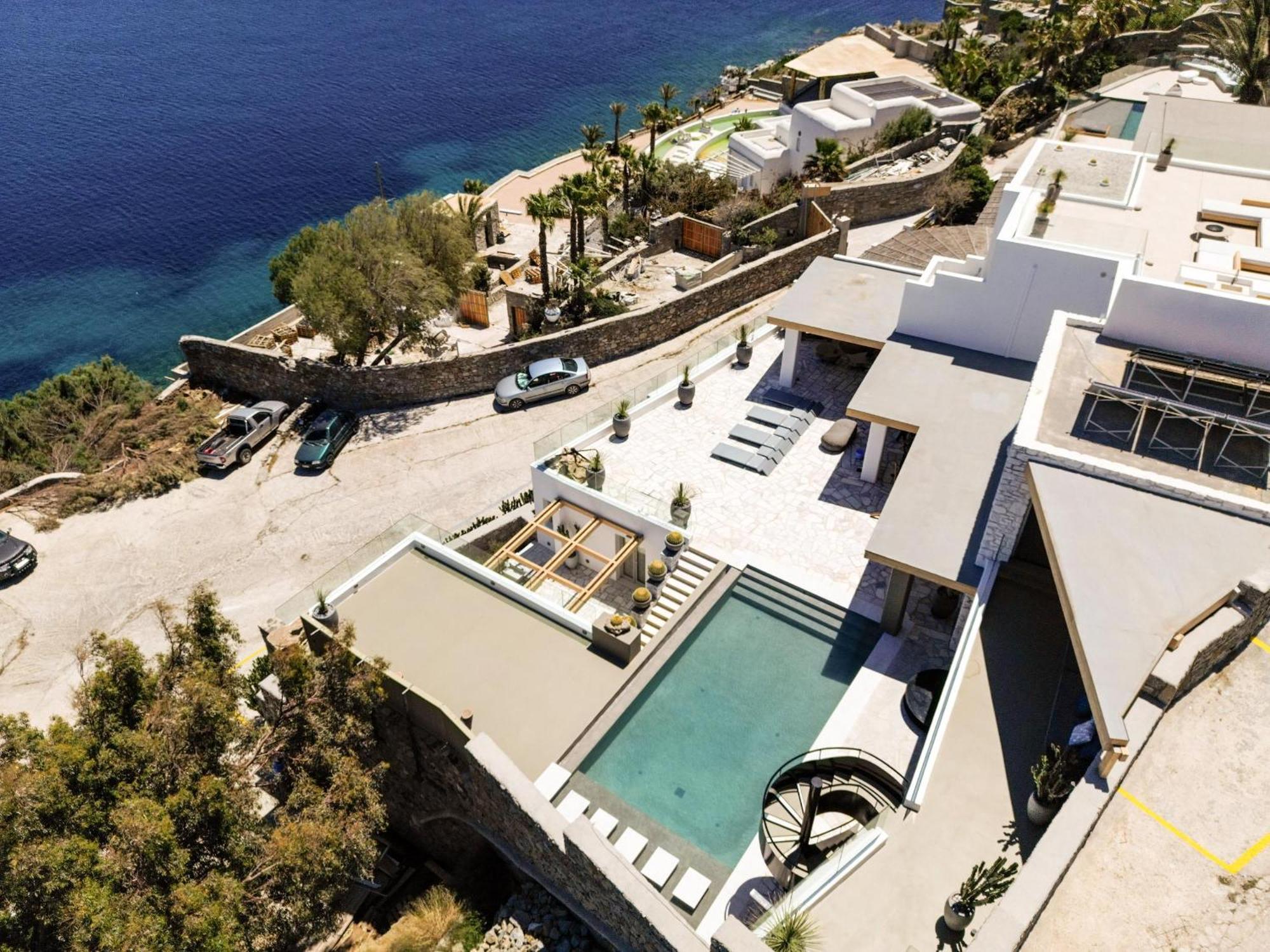 Lilium I - Overlooking Psarou Bay, Mykonos Villa