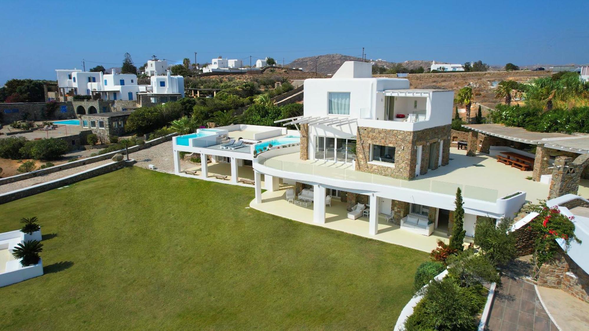 Vibhu Estate 14 And Bedrooms *
