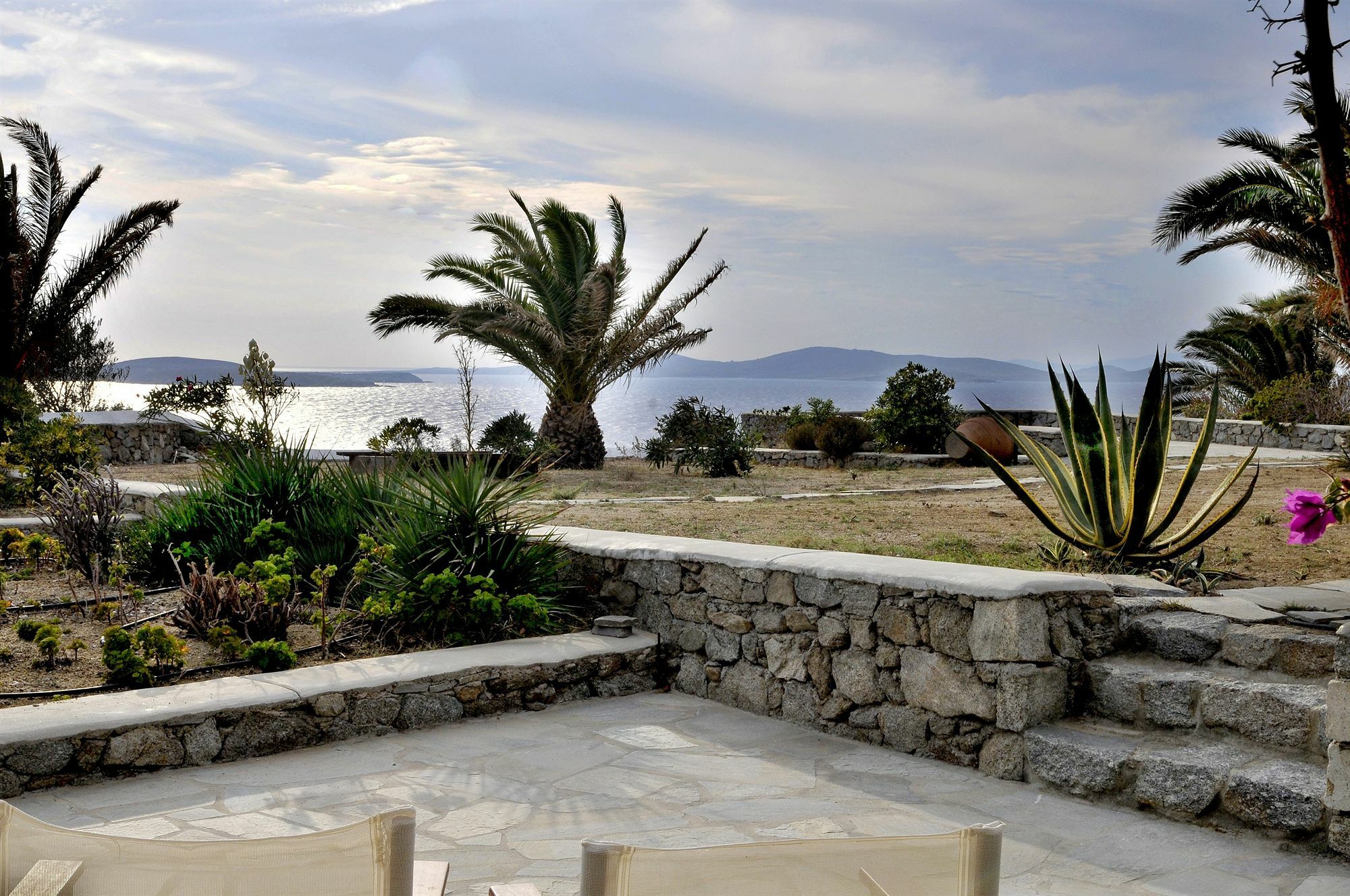 Fos Mykonos *