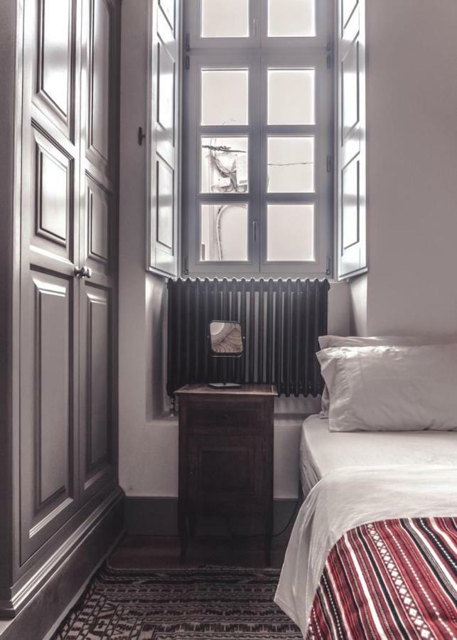 Apartment One Manto Square