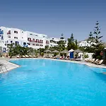 Kamari Hotel