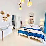 Provis Rentals Suite Next To The Mills In Mykonos Town