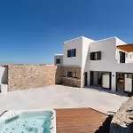Villa Martinez Luxury Escape
