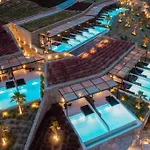 Ftelia Black Villas