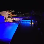 Elli Tropical Luxury Suites Sunset-Infinity Pool- Sea Side-Near Center Parking