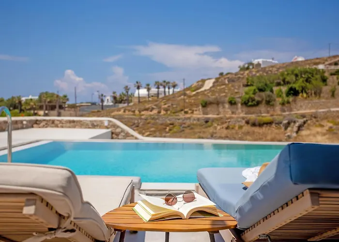 Kastro Seaview Pool Suites