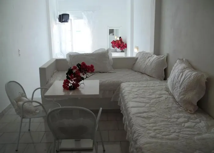 Karavas Apartments