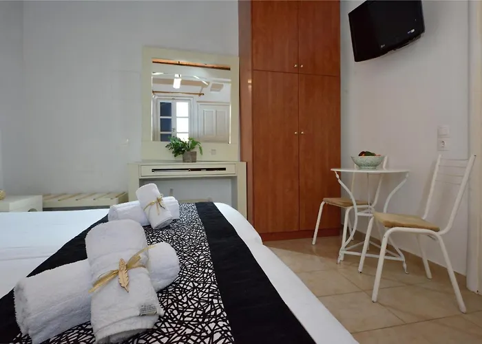 Adonis Rooms