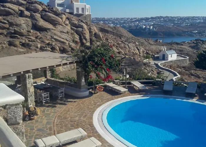Anemoessa Villas With Pool!