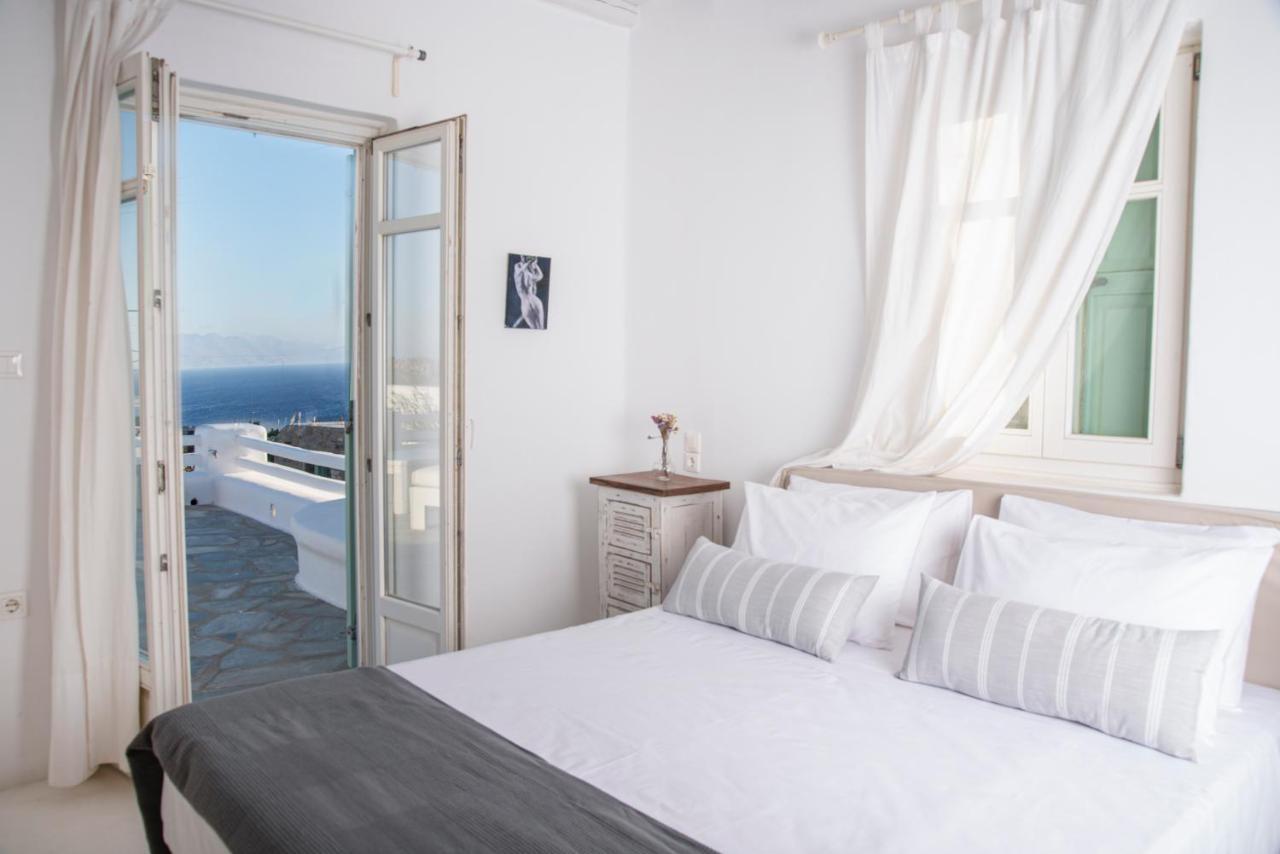 Mando Pool Villas W Sea Views - Five Bedrooms Villa *