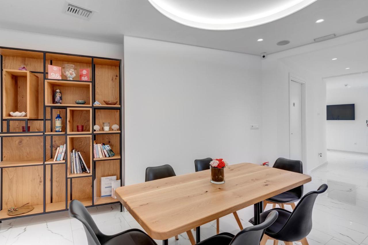 Aparthotel Makis Place Tourlos