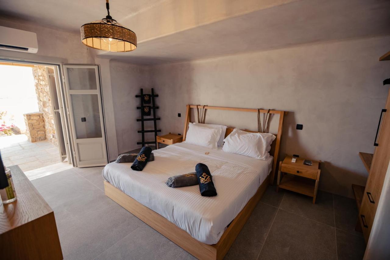 Villa Sapphire Black Glastros (Mykonos)