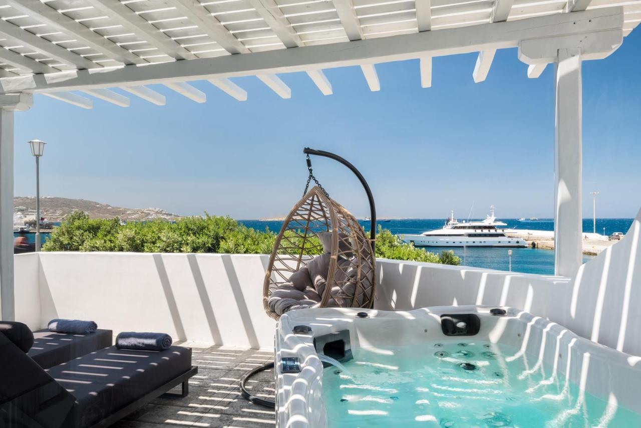 Riva - Adults Only *