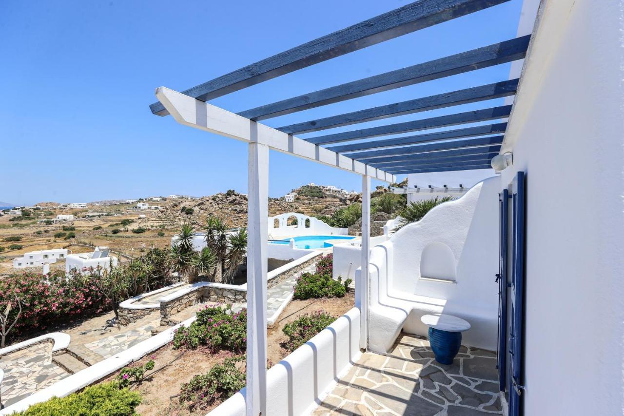 Mykonos In White * Mykonos Town