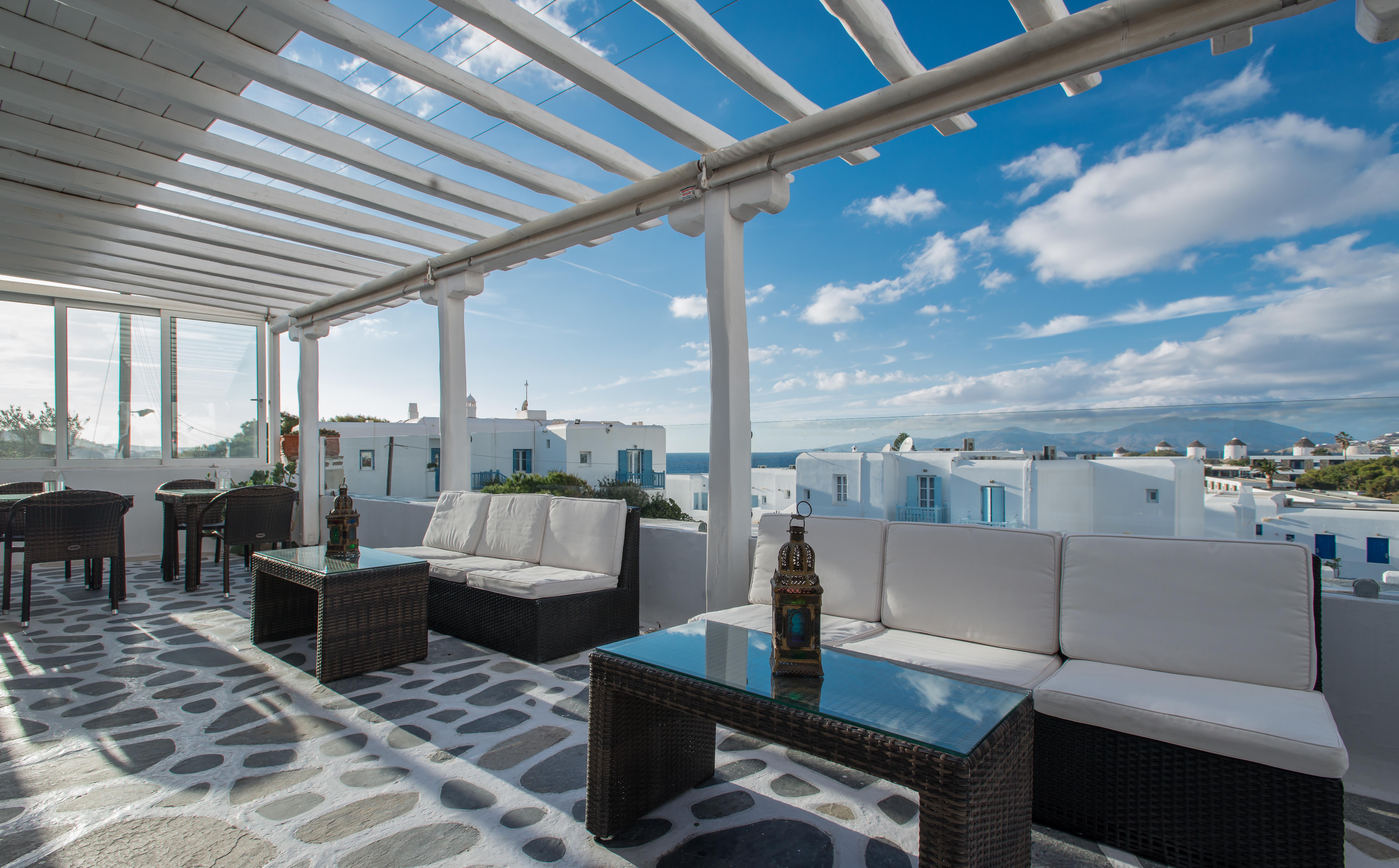 Adonis Hotel