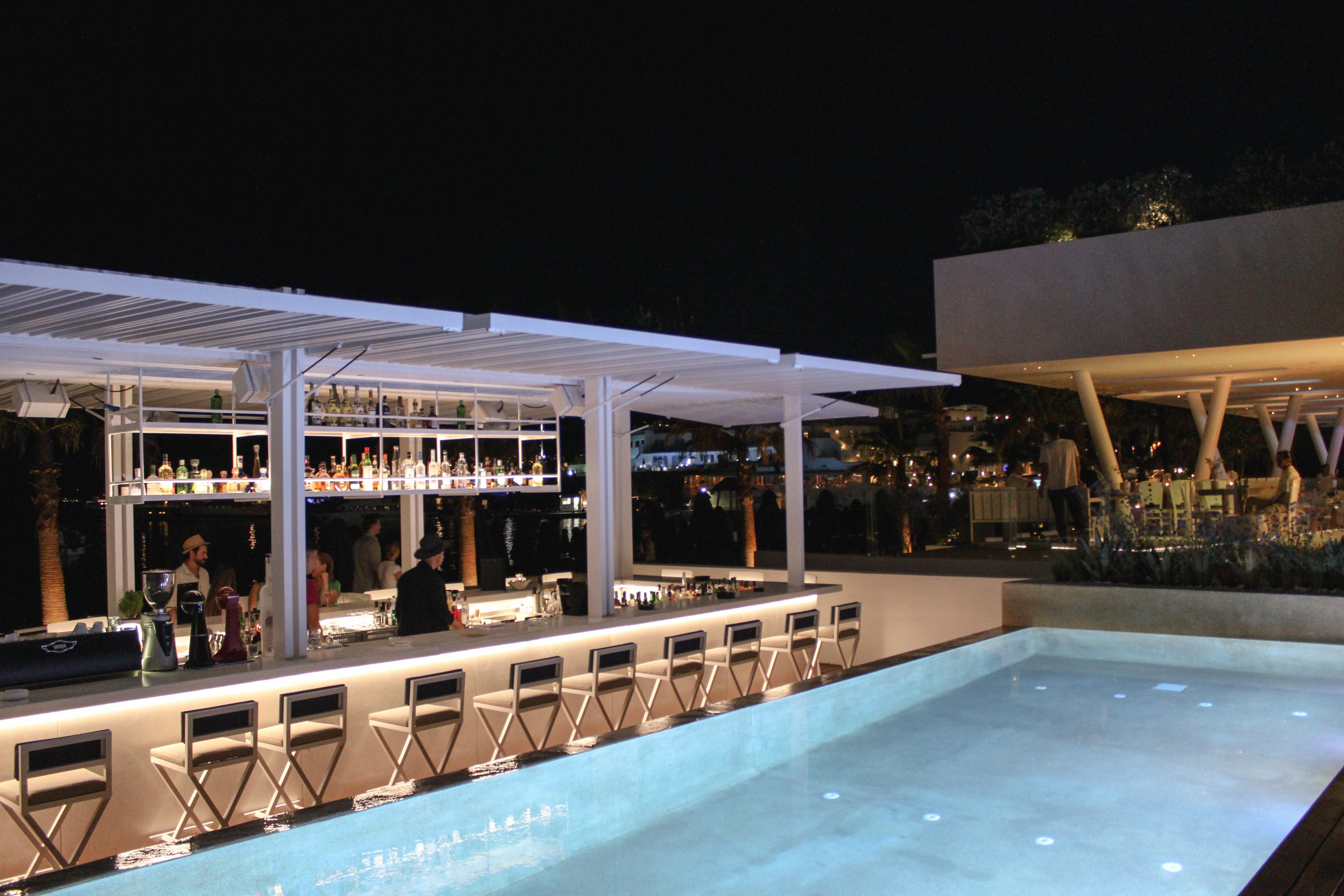 Hotel Mykonos Dove Beachfront 5*