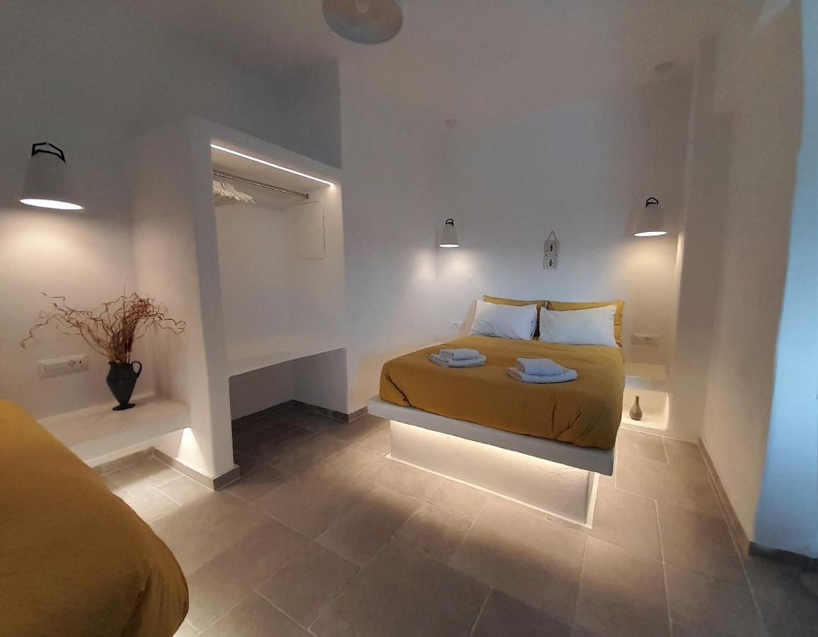 Sunny New Port Mykonos Guest house Tourlos