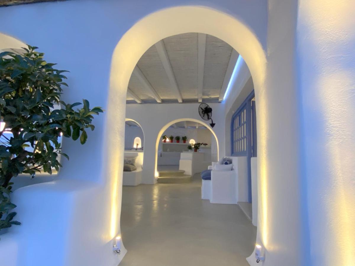 Apsenti Couples Only Aparthotel