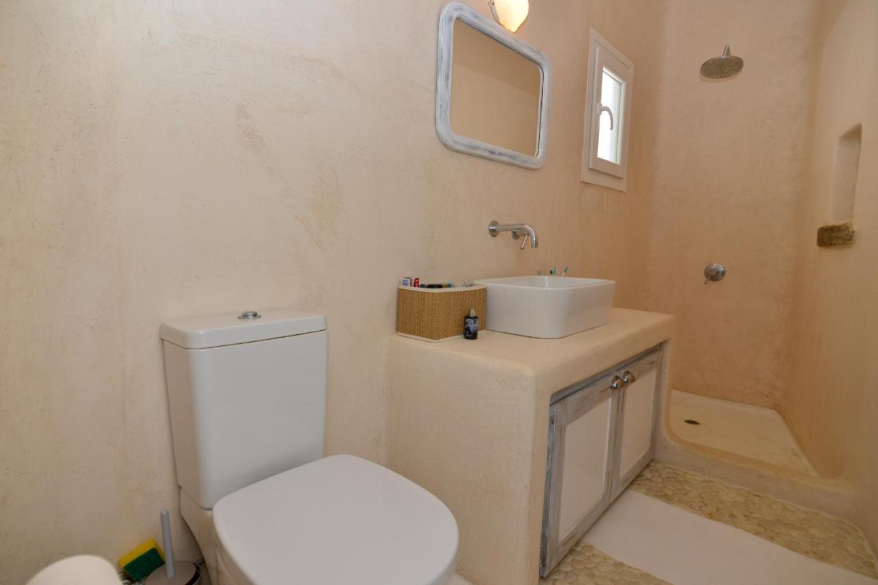 Mykonos 4 Bedroom Cycladic With Free Parking Villa *