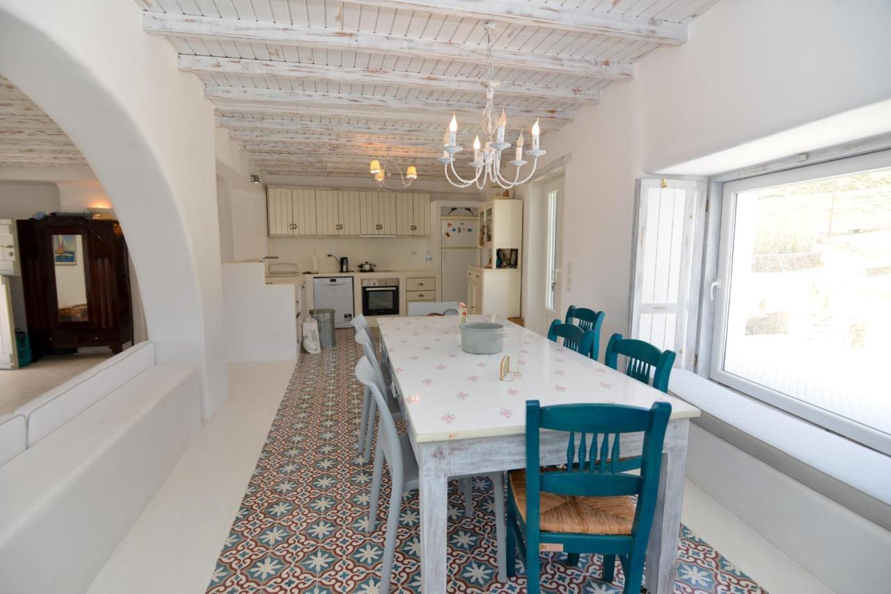 Mykonos 4 Bedroom Cycladic With Free Parking Villa