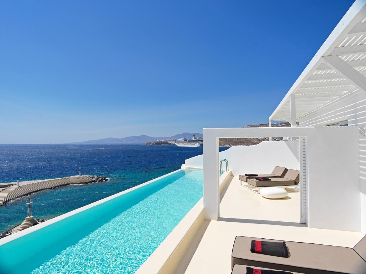 Kouros & Hotel Mykonos Town